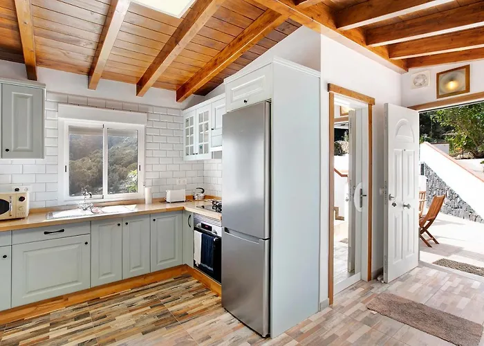 La Bodega De Julian * Tegueste